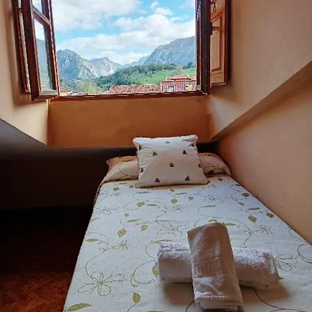 Pelayo I Guest House Poo  Exterior photo