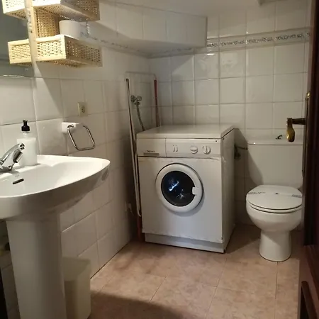 Pelayo I Guest House Poo  Exterior photo